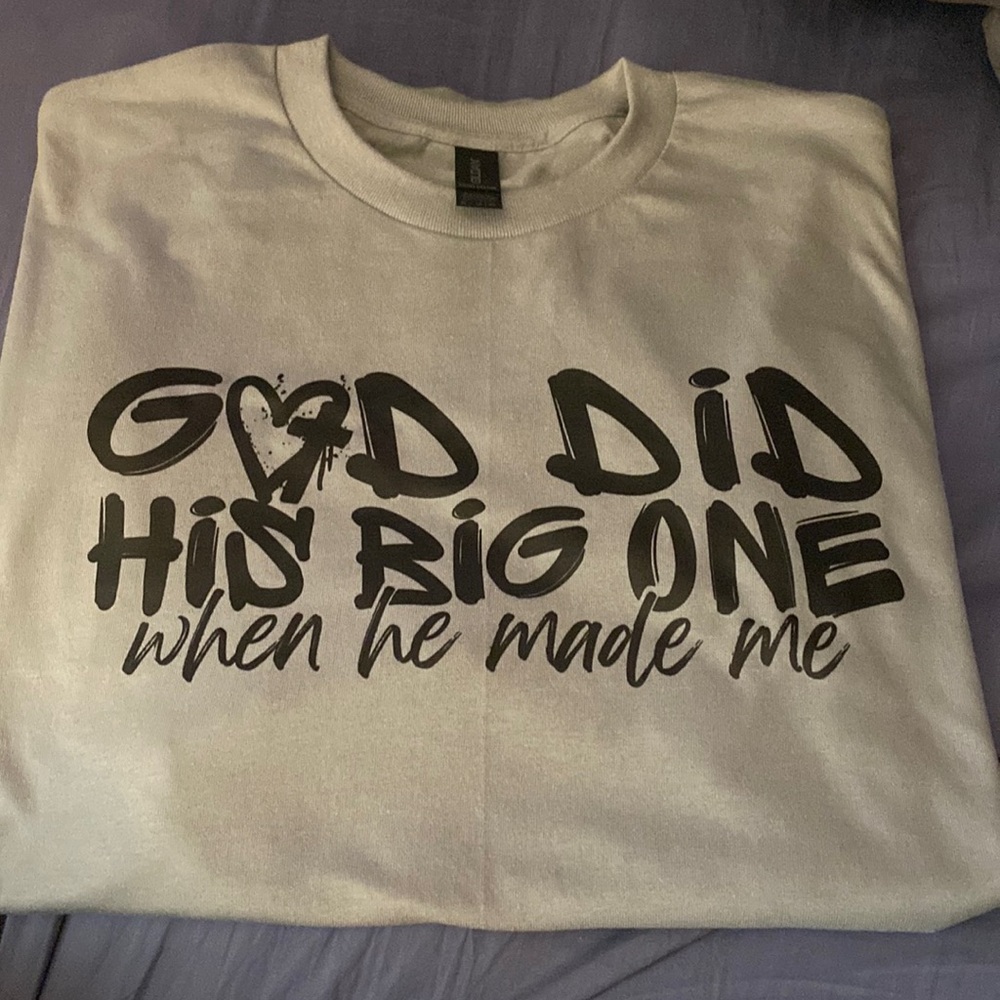 XL Silver Tshirt that says it all. Gildan Silver Graphic Tshirt preshrunk
